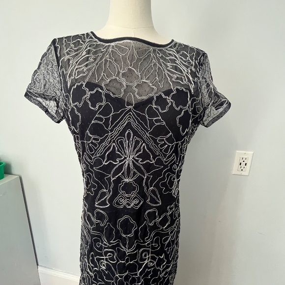 JS Collections Navy Silver Long Formal Shortsleeve Dress- Size 8- Mom of Bride - Picture 5 of 13